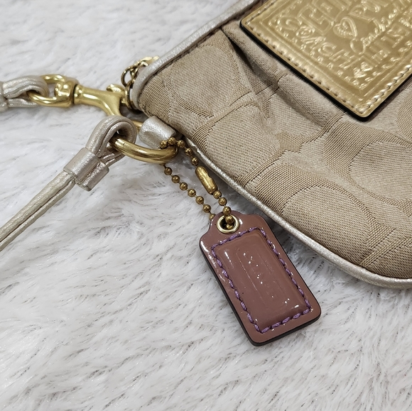 COACH Small Wristlet - Picture 2 of 8